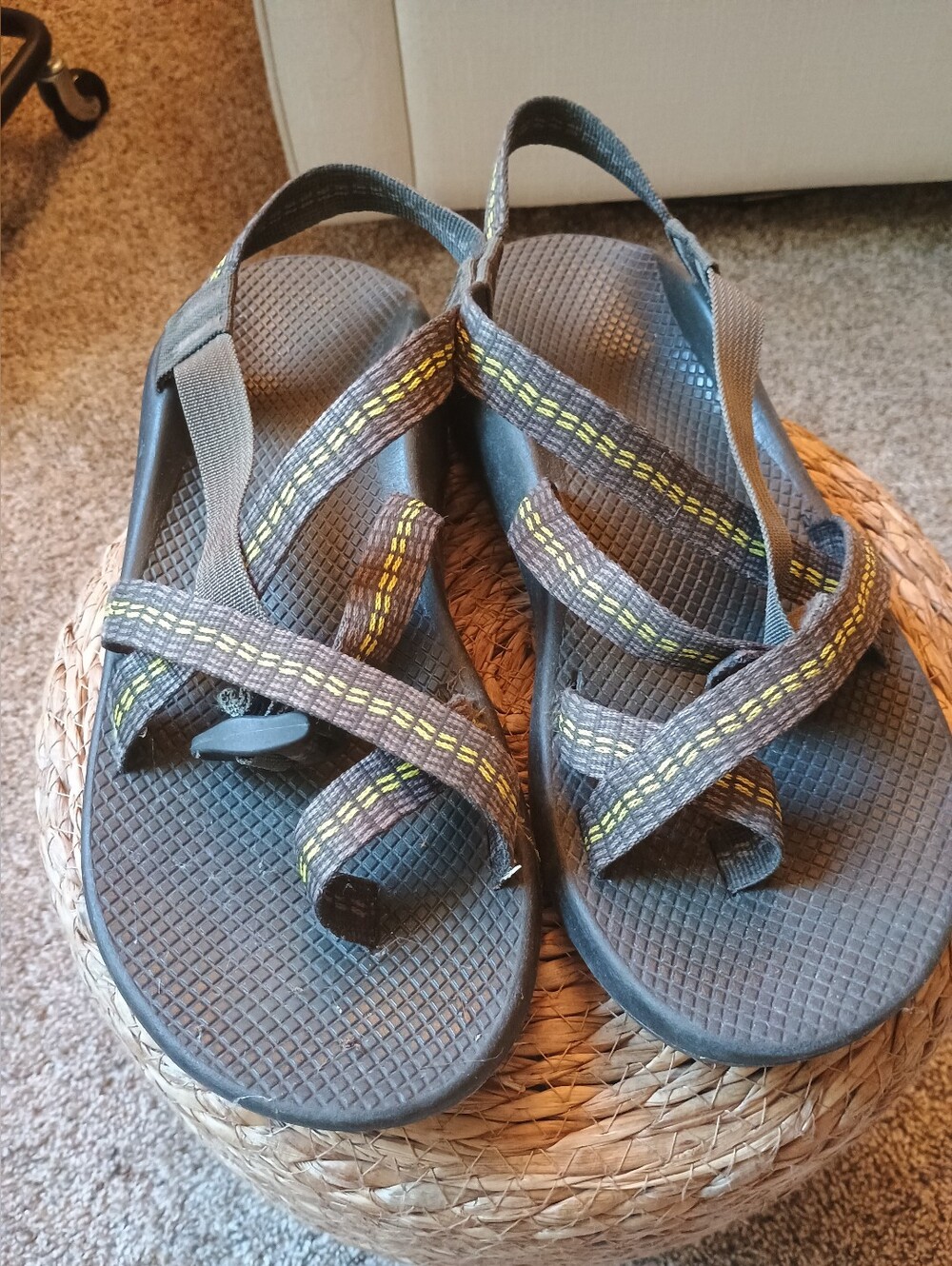 Chacos Mens Size 11